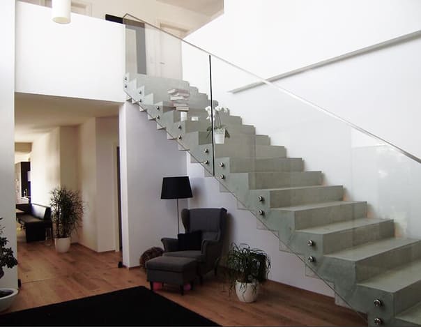 Fertiggestellter Umbau von Horst Ulreich Bau-GmbH Fertiggestellter Umbau einer Treppe
